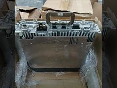 474800A (ARGA) ist ein Nokia AirScale RFM 6T6R B1-Radiofrequenzmodul, das in Mobilfunk-Basisstationen verwendet wird