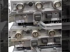 474914A(AHEGC) ein Nokia AirScale Dual Remote Radio Head (RRH), der 2100 MHz (Band 1) unterstützt