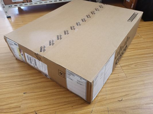 Cisco Catalyst C9500-16X-E 16-Port 10G Switch mit NW Essentials Lizenz