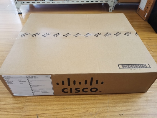 Cisco Catalyst C9500-16X-E 16-Port 10G Switch mit NW Essentials Lizenz