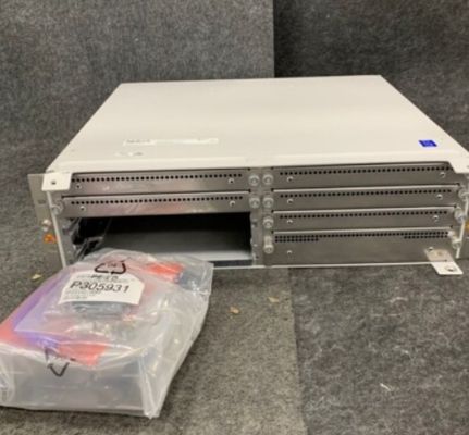 473098A (AMIA) Ein Nokia AirScale Subrack System Eine Komponente, die in Telekommunikationsbasisstationen für das globale Mobilfunksystem verwendet wird