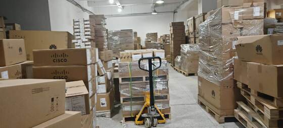 CE8850E-32CQ-EI, Huawei CE8850 Switch, 32x100GE QSFP28/2x10GE SFP+/Portseitiger Einlass