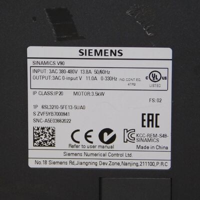 Siemens 6SL3210-5FE13-5UA0 SINAMICS V90 Servoantrieb mit 3,5 kW Leistung, 380-480 V AC Eingang und IP20 Schutz