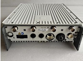 Ericsson Radio 2219 B1 Eine Hochleistungs-Outdoor-Makro-Radio-Einheit für Mobilfunk-Basisstationen, die mehrere Standards wie GSM, WCDMA und LTE unterstützt