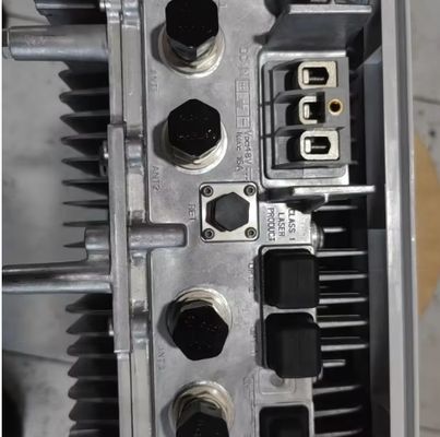 474800A (ARGA) Ein Nokia AirScale RFM 6T6R B1 Funkfrequenzmodul, das in Mobilfunkbasen für 4G LTE-Netzwerke verwendet wird
